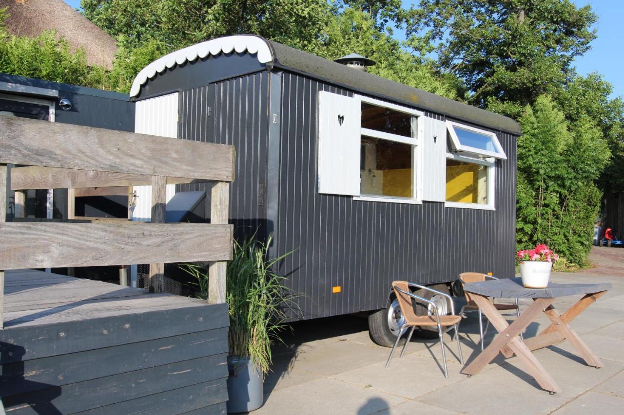 Hotel Tiny Pipowagen Koolmees à Oudesluis  Extérieur photo